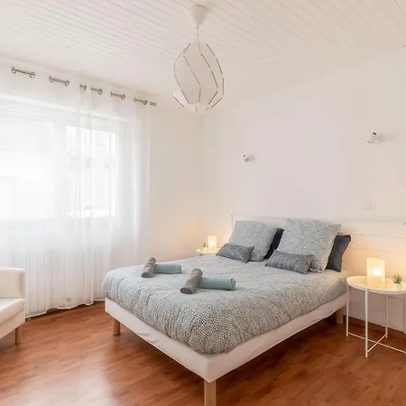 Maison De 3 Chambres La Bastidienne 别墅